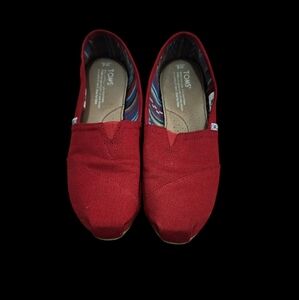 TOMS SHOES